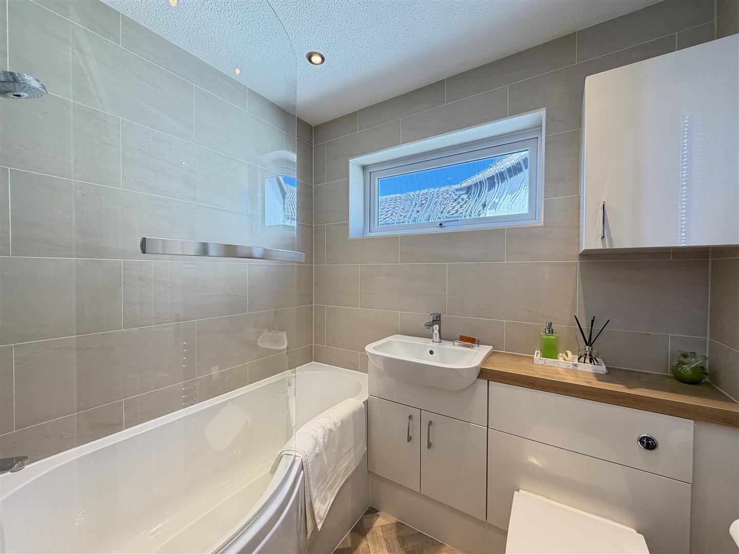 Hathaway Drive, Woodloes Park, Warwick 19