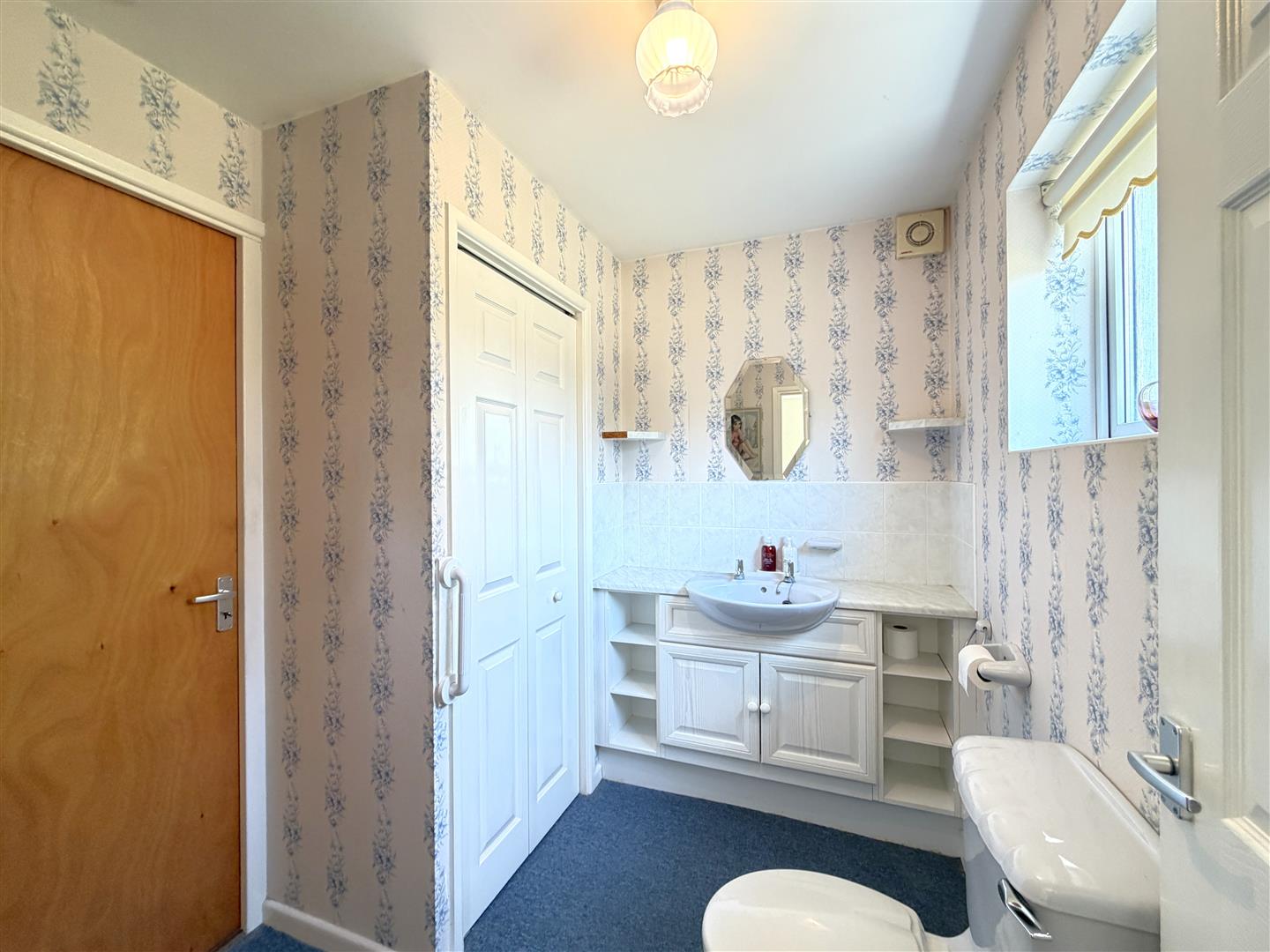 Hathaway Drive, Woodloes Park,  Warwick 11