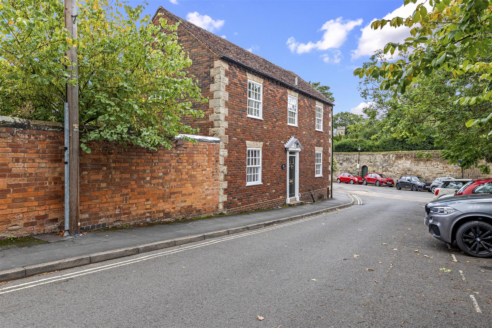 Back Lane, Central Warwick 1