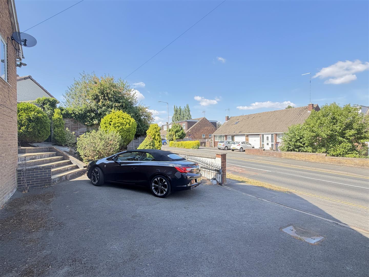 Greville Road, Warwick 4