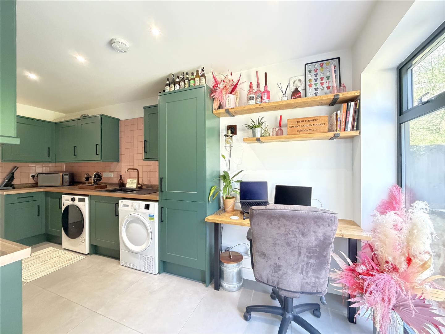 Highlands Close, Warwick 15