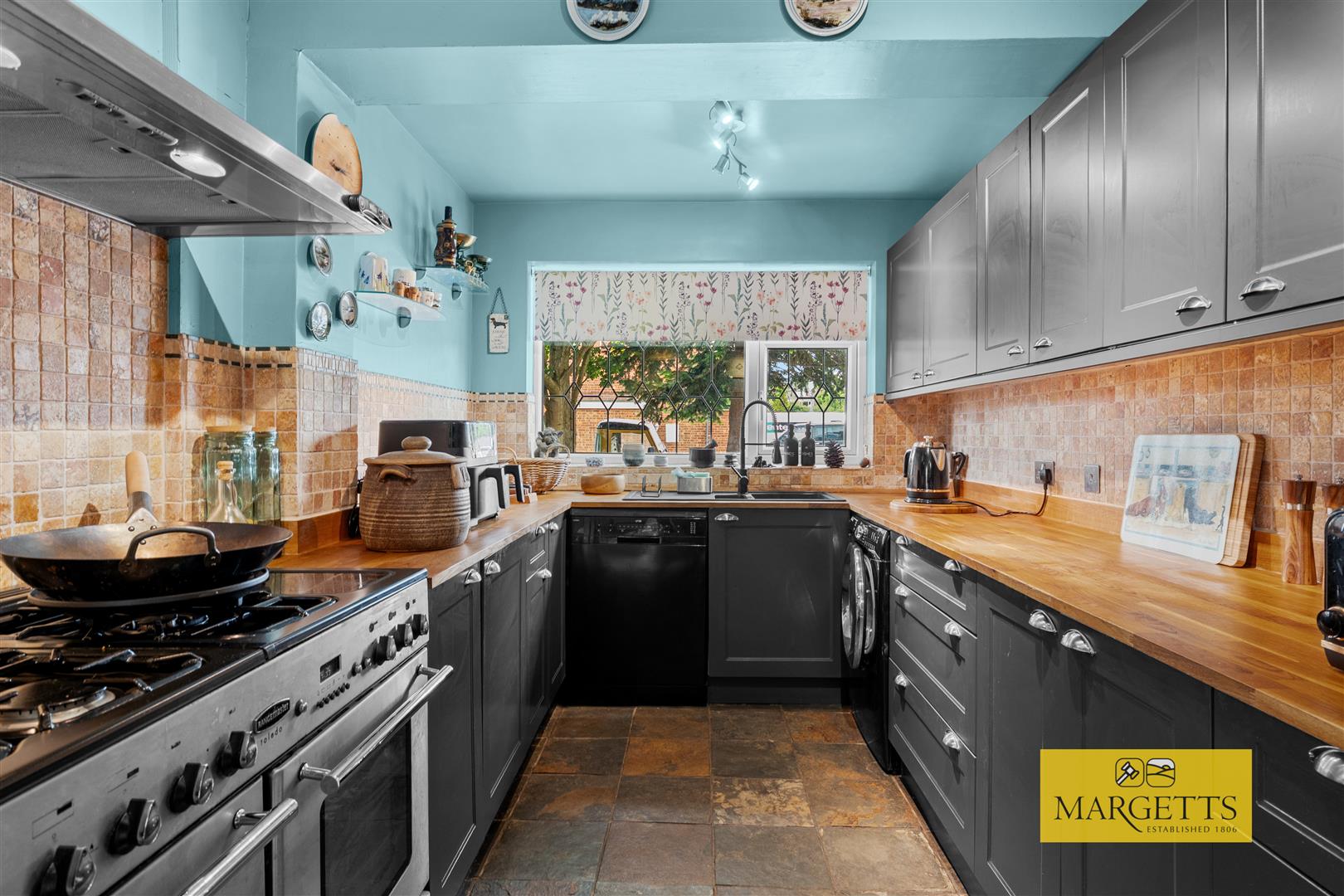Brese Avenue, Woodloes Park, Warwick 8