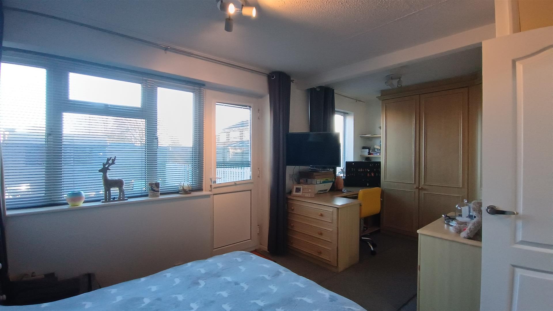 Deansway, Woodloes Park, Warwick 9