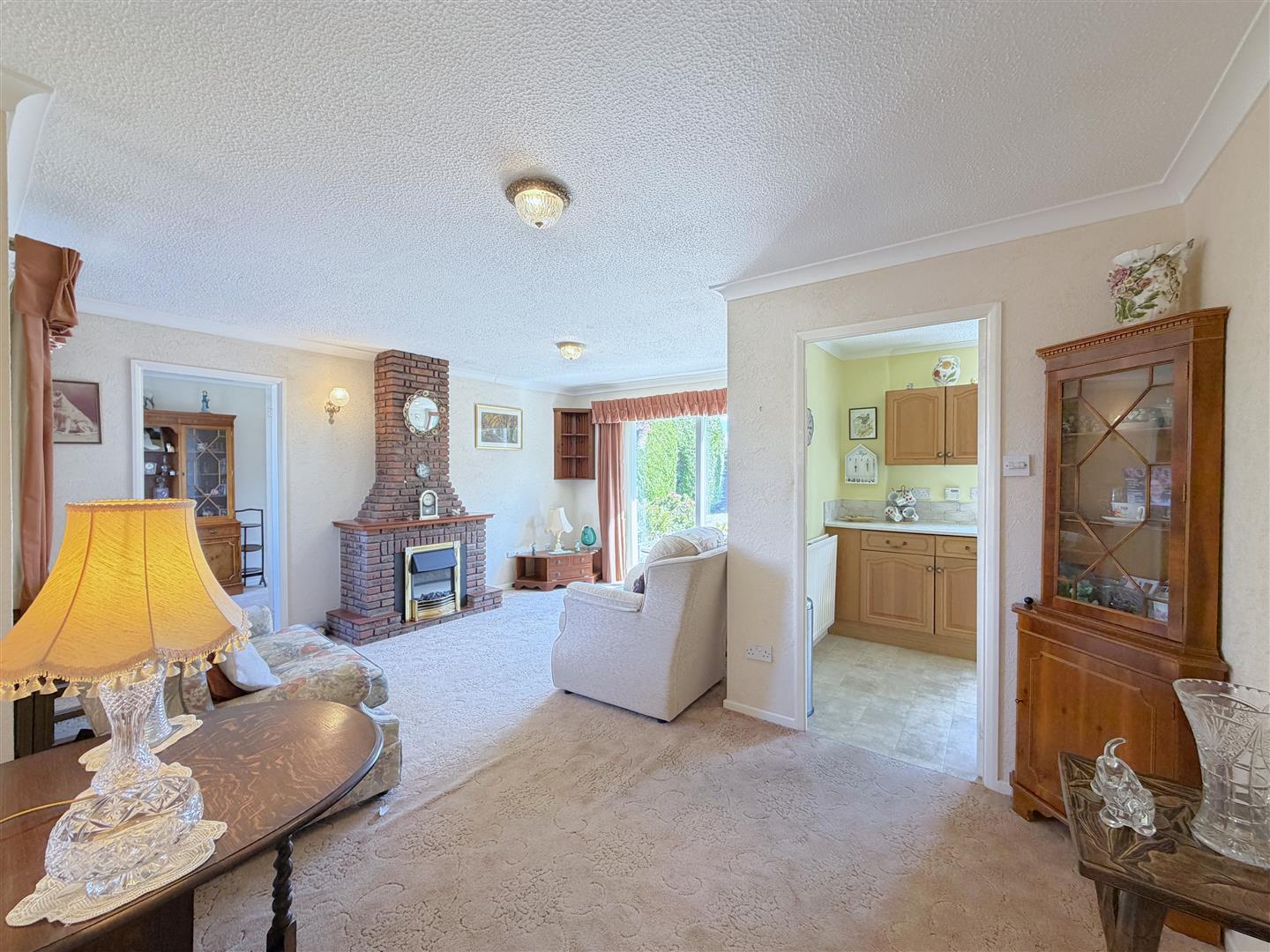 Hathaway Drive, Woodloes Park,  Warwick 10