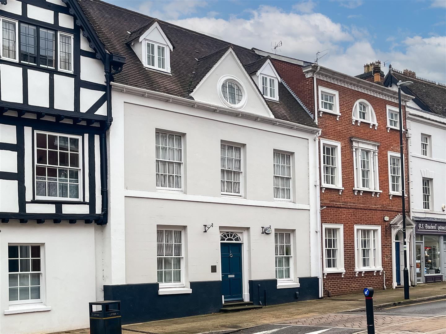 Neville Court, Jury Street, Warwick 1