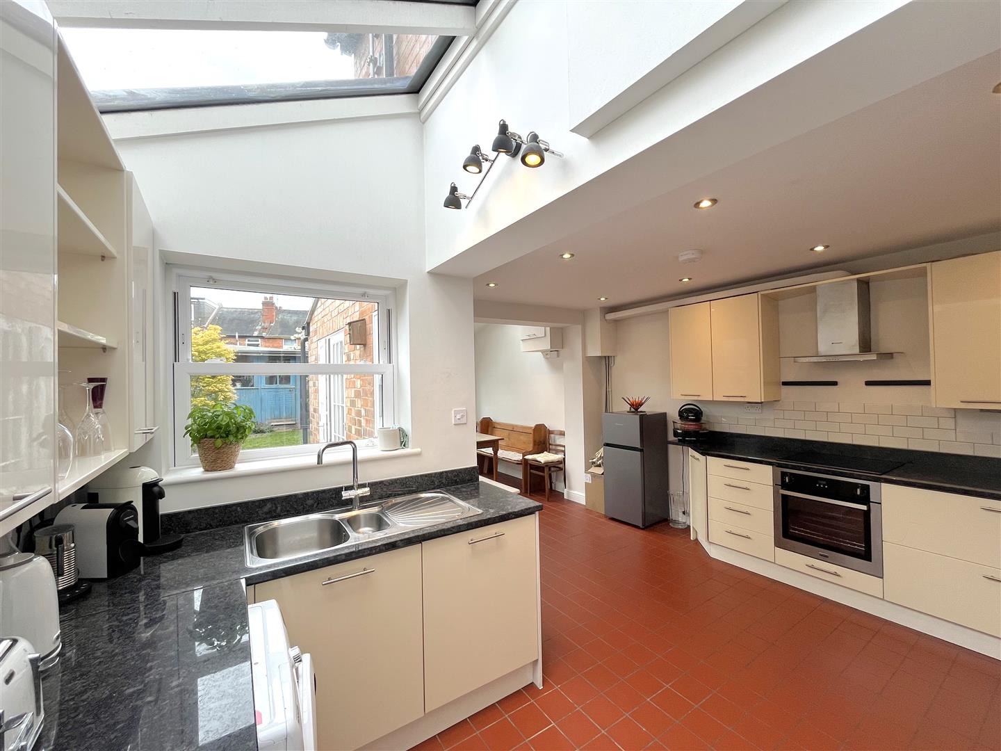 Woodcote Road, Warwick 7