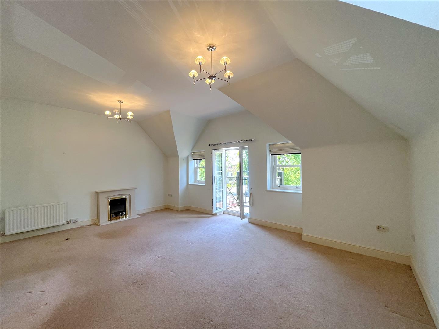 Saxon Court, Guys Cliffe Avenue, Royal Leamington Spa 10