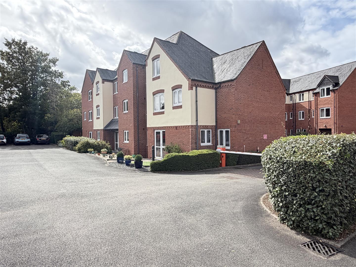 Montgomery Court, Coventry Road, Warwick