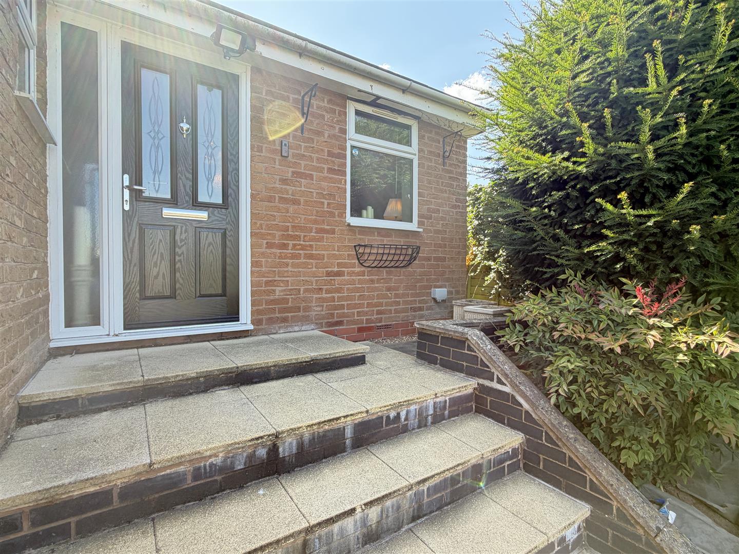 Greville Road, Warwick 5
