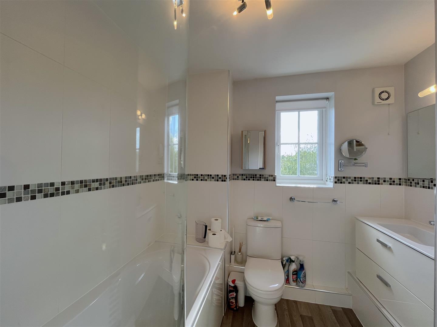 Wilmhurst Road, Warwick 14