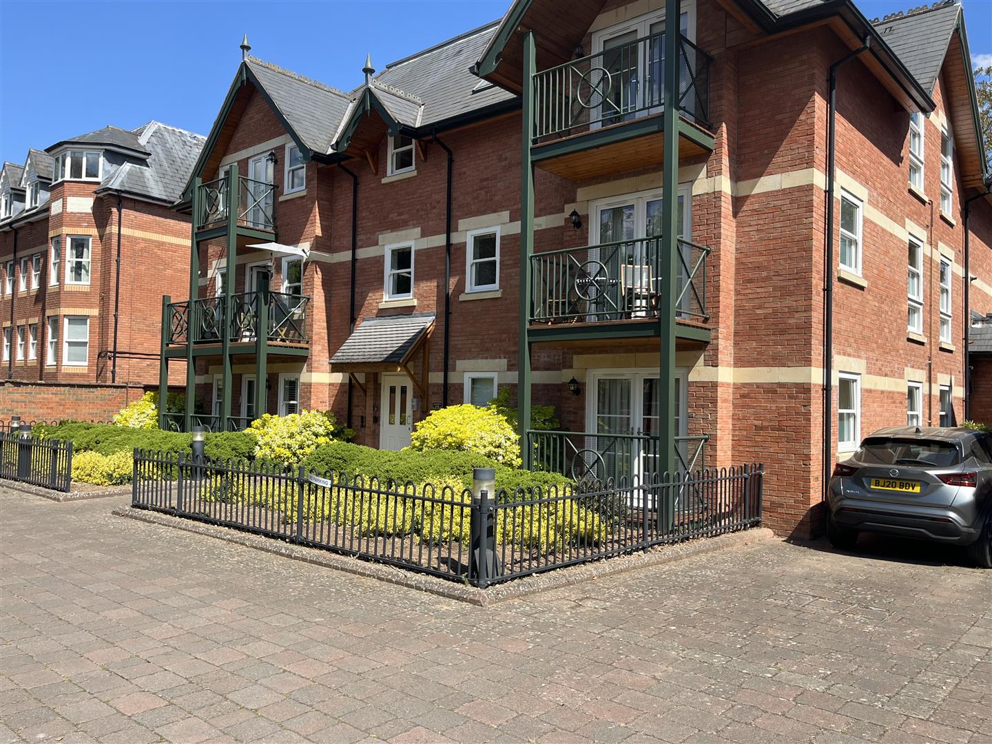 Saxon Court, Guys Cliffe Avenue, Royal Leamington Spa 24