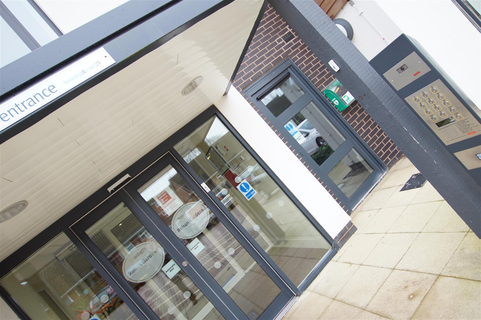 Rohan Gardens, All Saints Road, Warwick 6