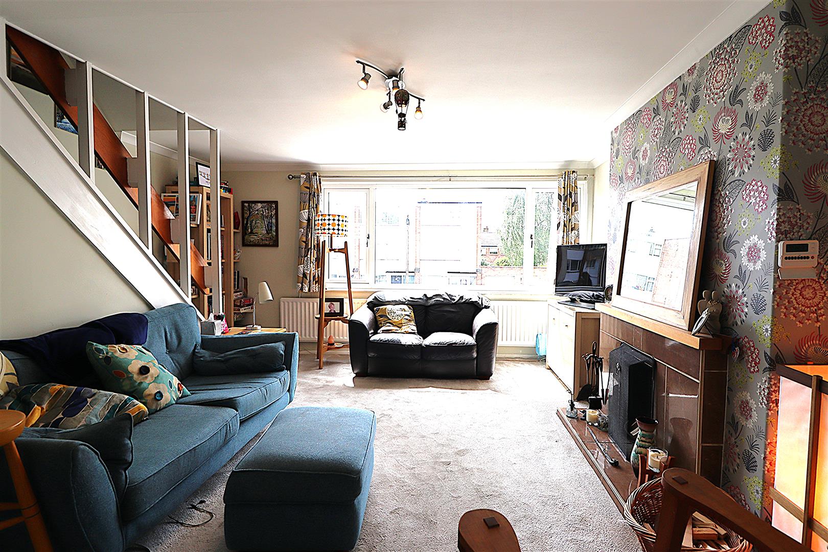Rich Close, Warwick 9