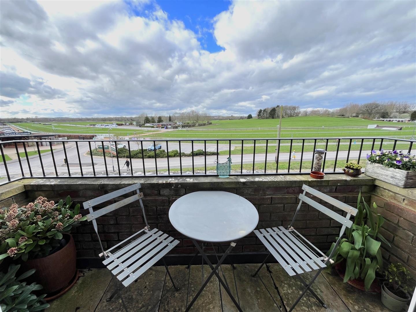 Bread And Meat Close, Warwick 3