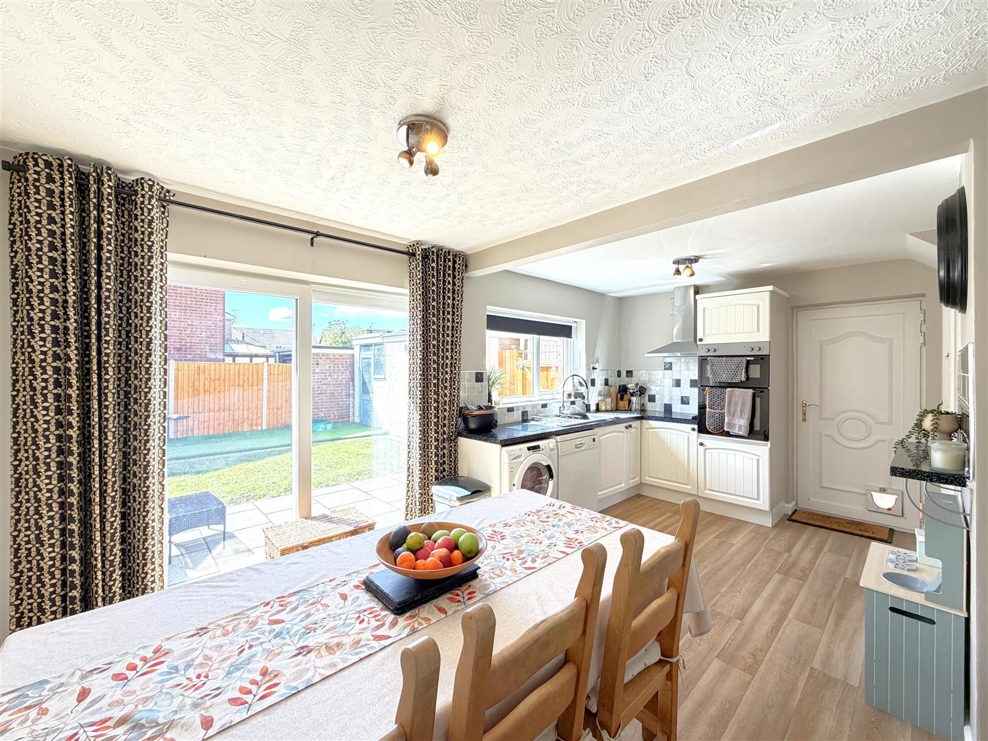 Lakin Drive, Bishops Itchington, Warwickshire 6
