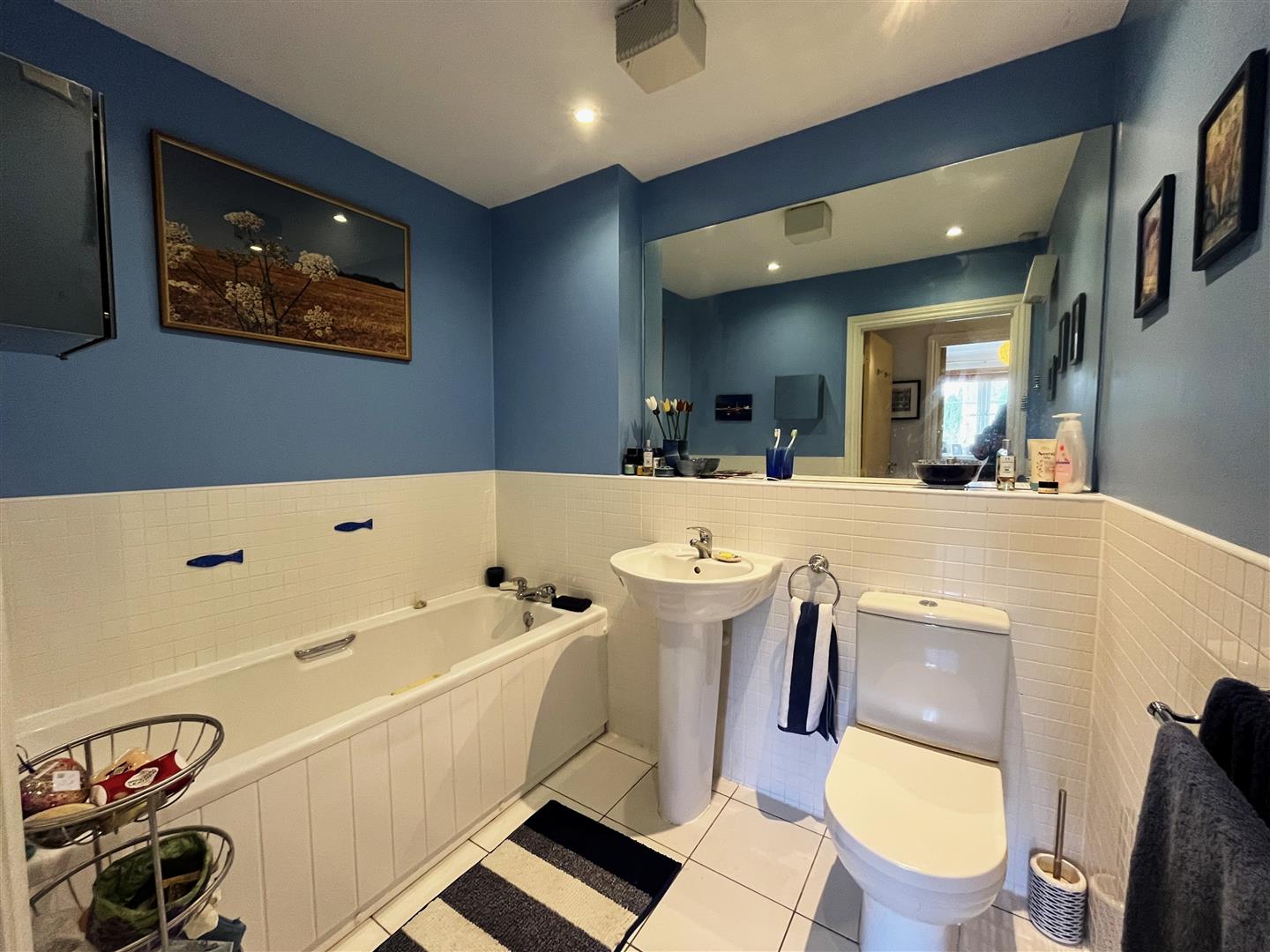 Bread And Meat Close, Warwick 10