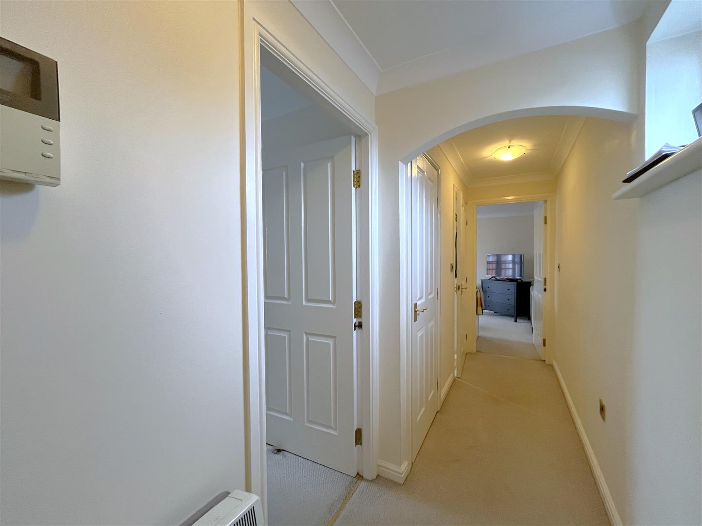 Martinique Square, Bowling Green Street, WARWICK 6