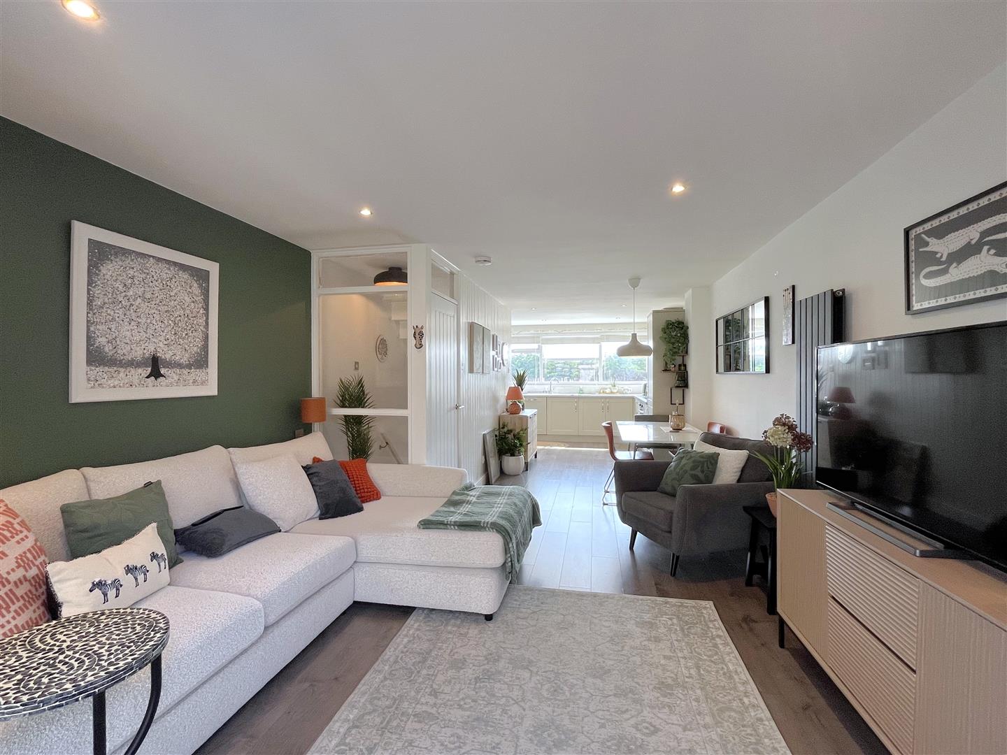 Fields Court, Off Cliffe Way, Warwick 4