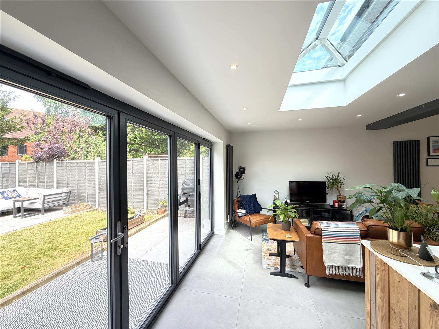 Highlands Close, Warwick 12