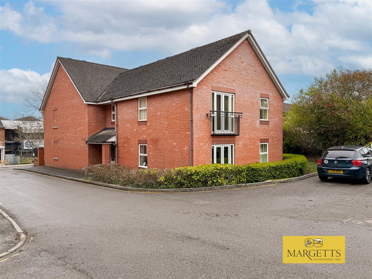 Birch Meadow Close, WARWICK 4