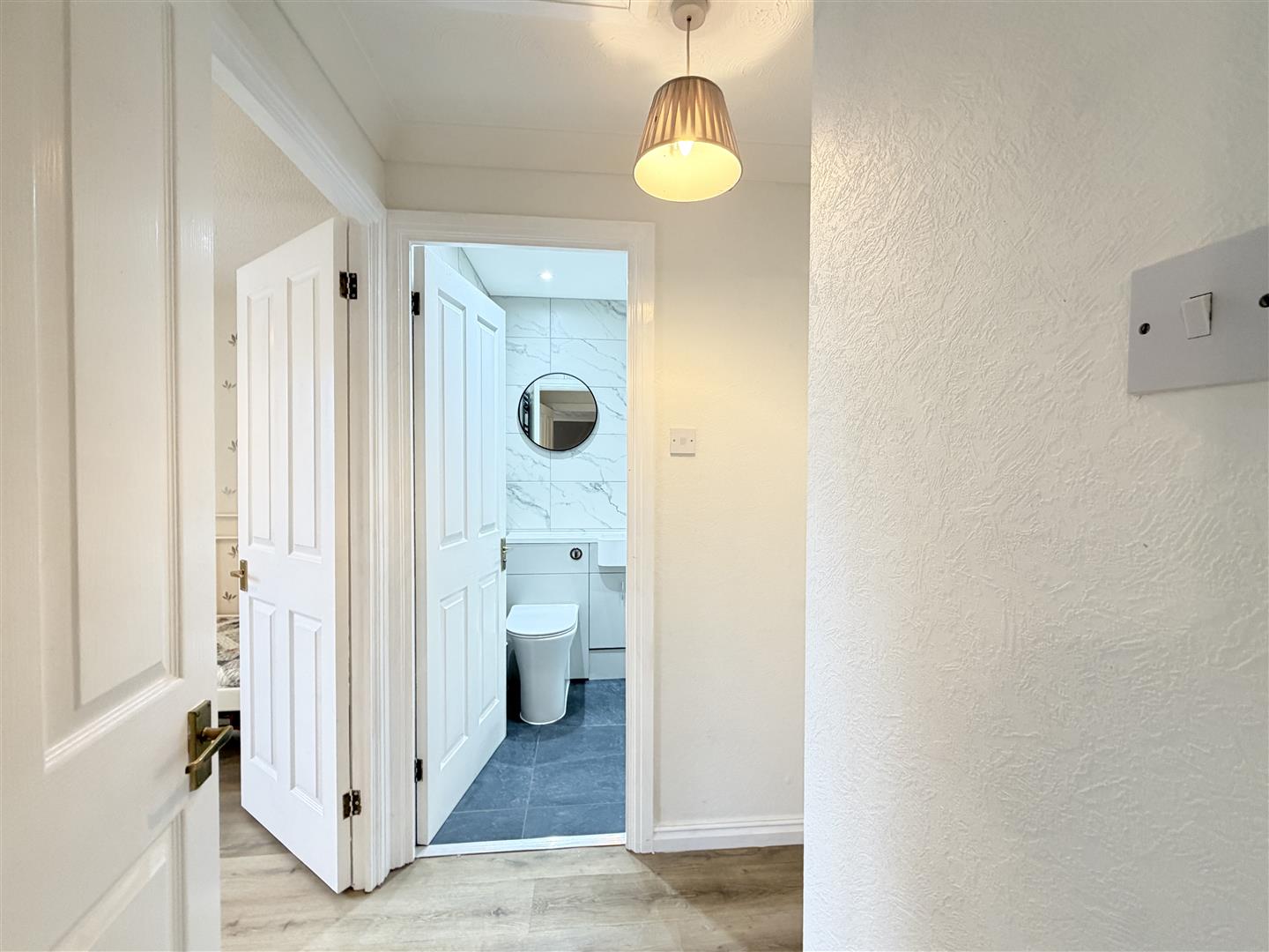 Holioake Drive, Off Myton Road, Warwick 11