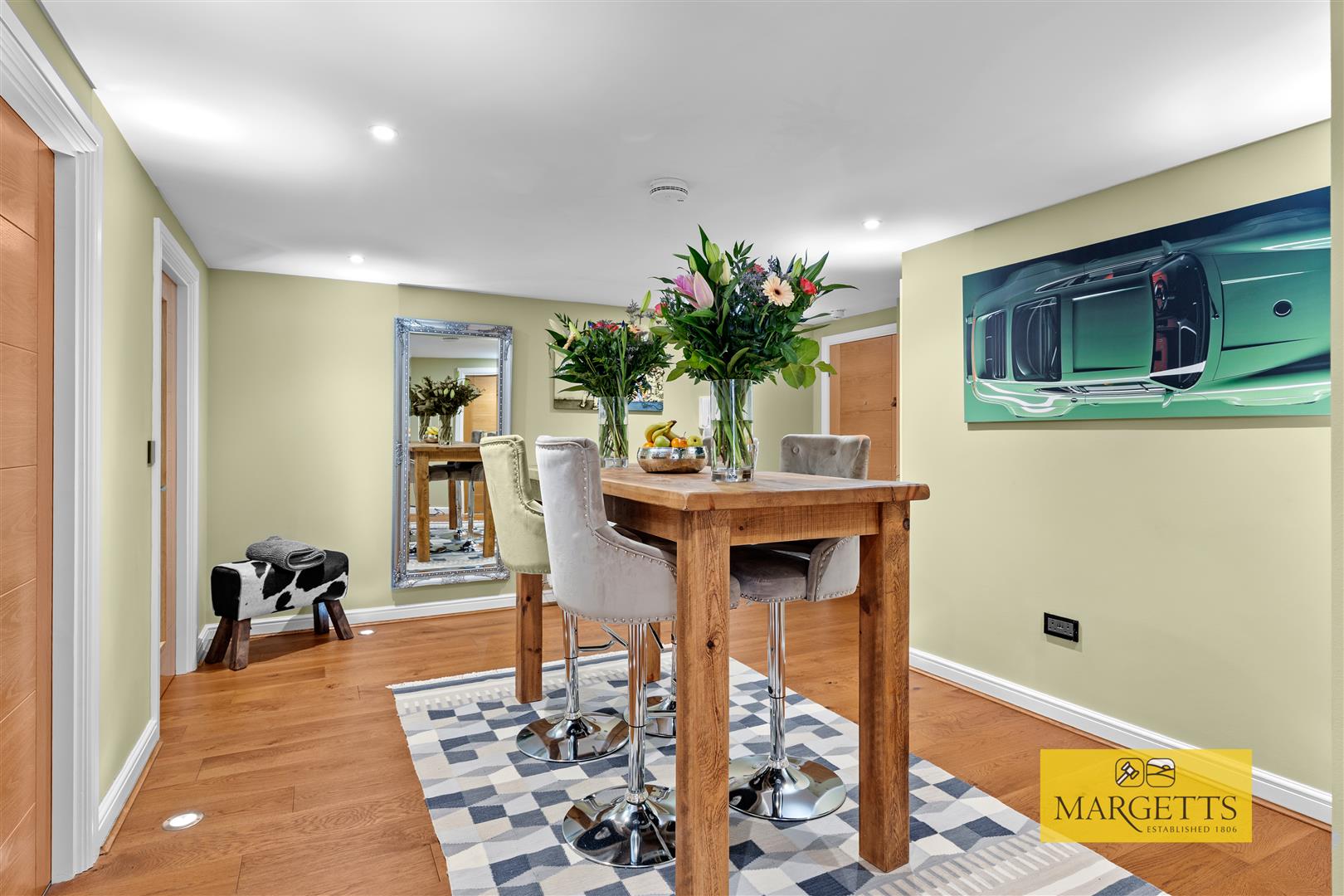 Swan Court, Swan Street, Warwick 8