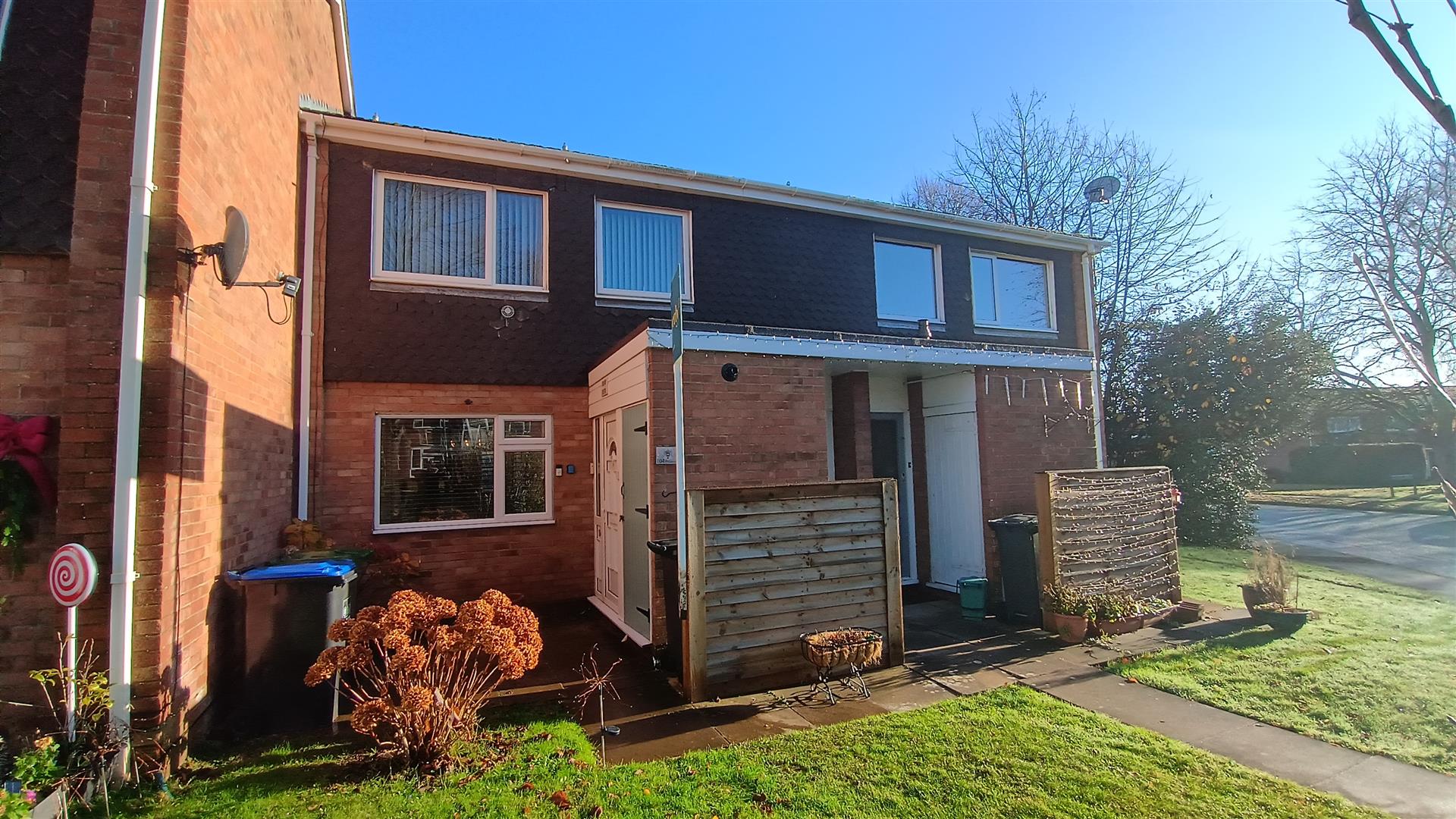 Deansway, Woodloes Park, Warwick 1