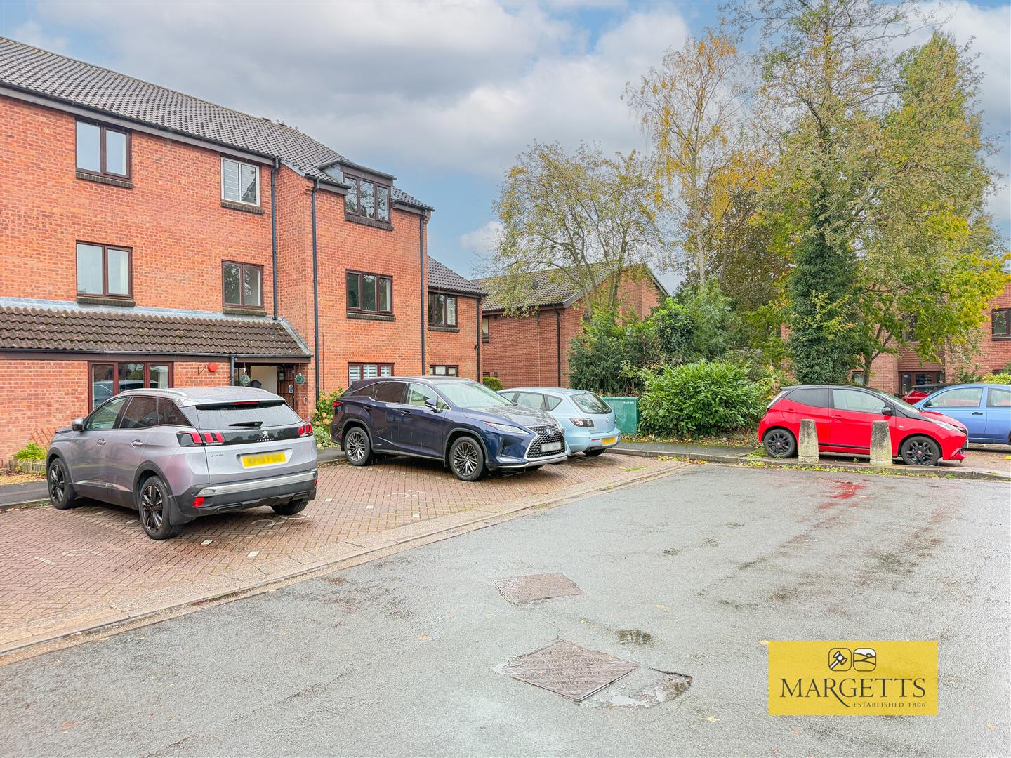 William Tarver Close, Warwick
