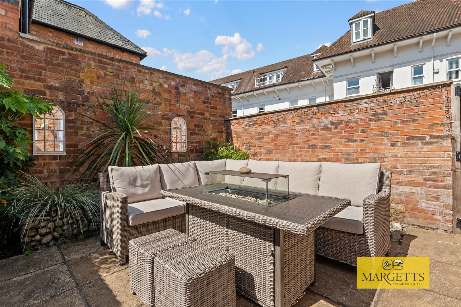 Castle Lane, Warwick 37