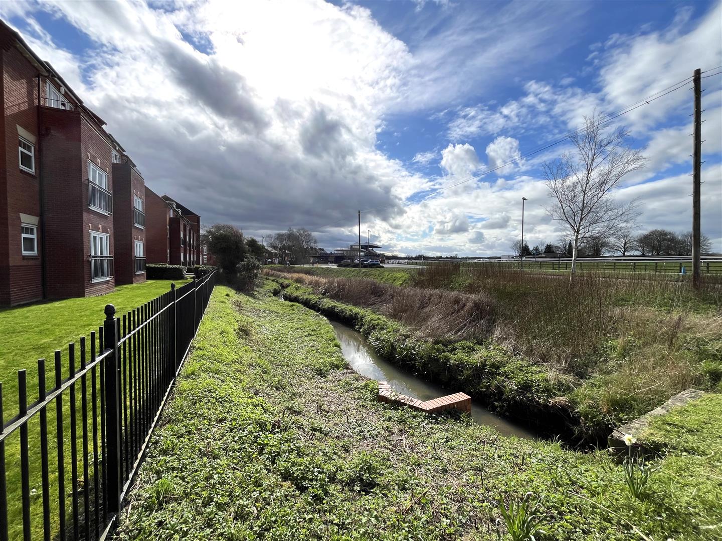 Bread And Meat Close, Warwick 12