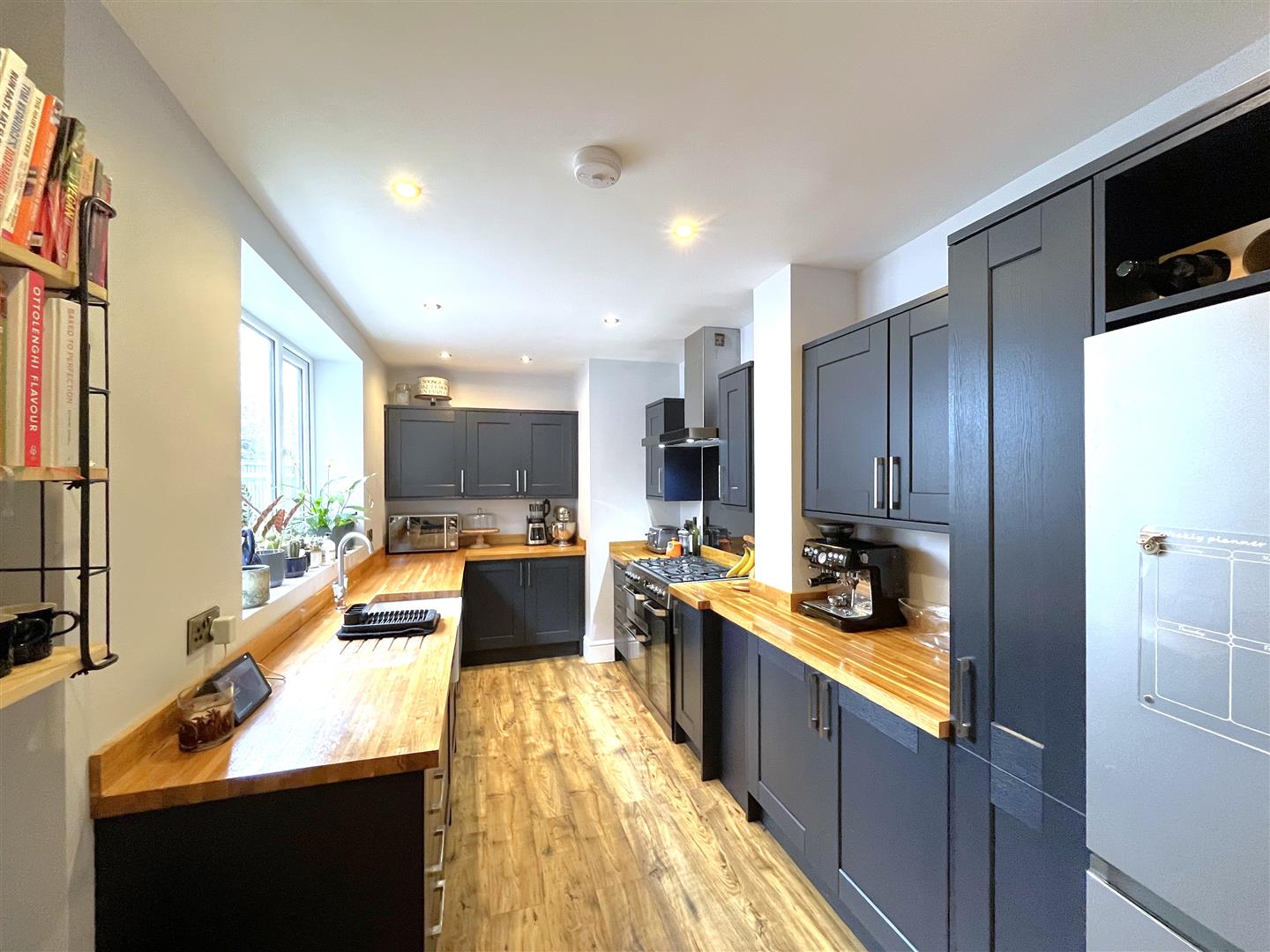 Victoria Street, Warwick 3