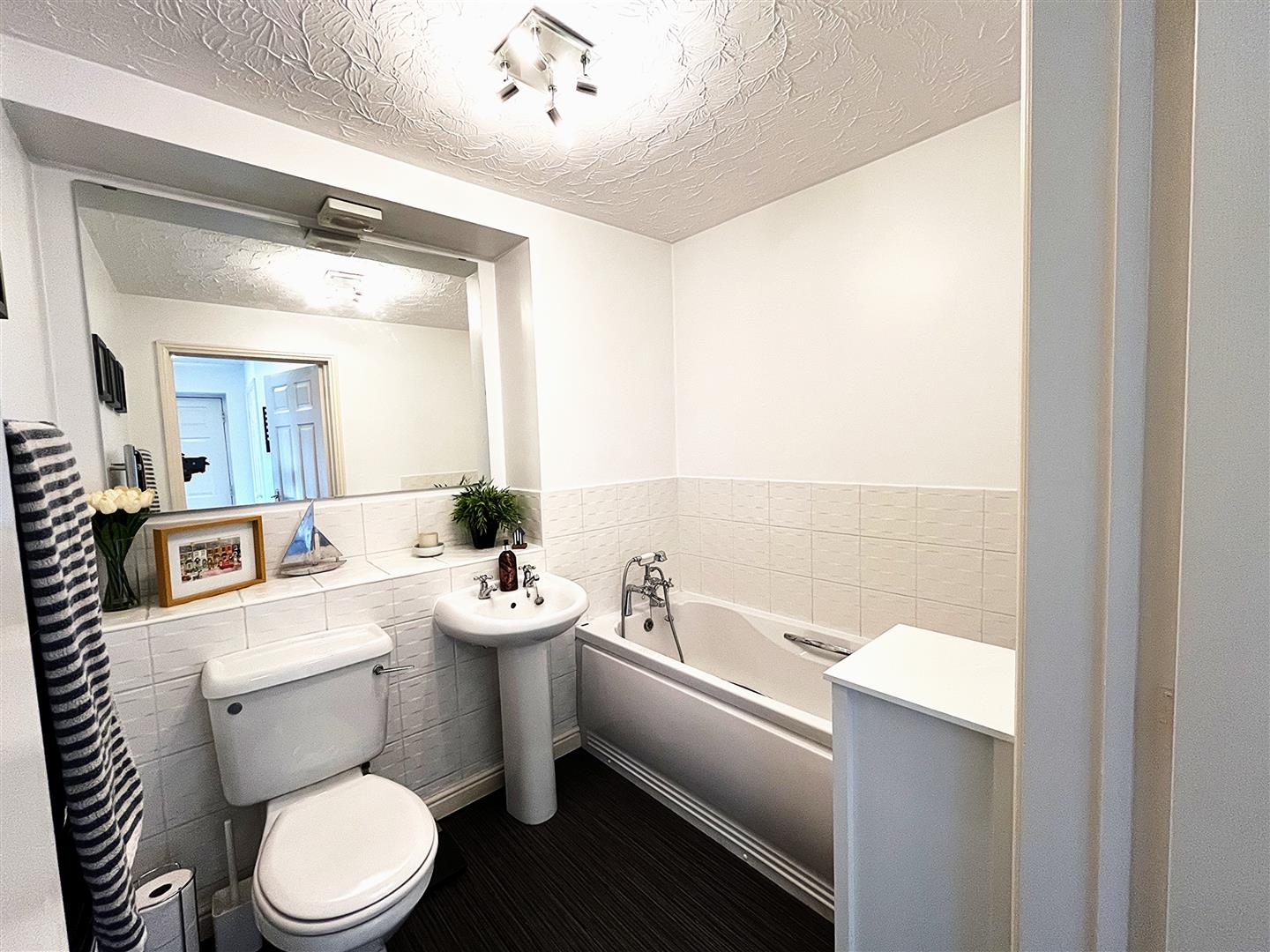 Bromhurst Way, Chase Meadow, Warwick 11