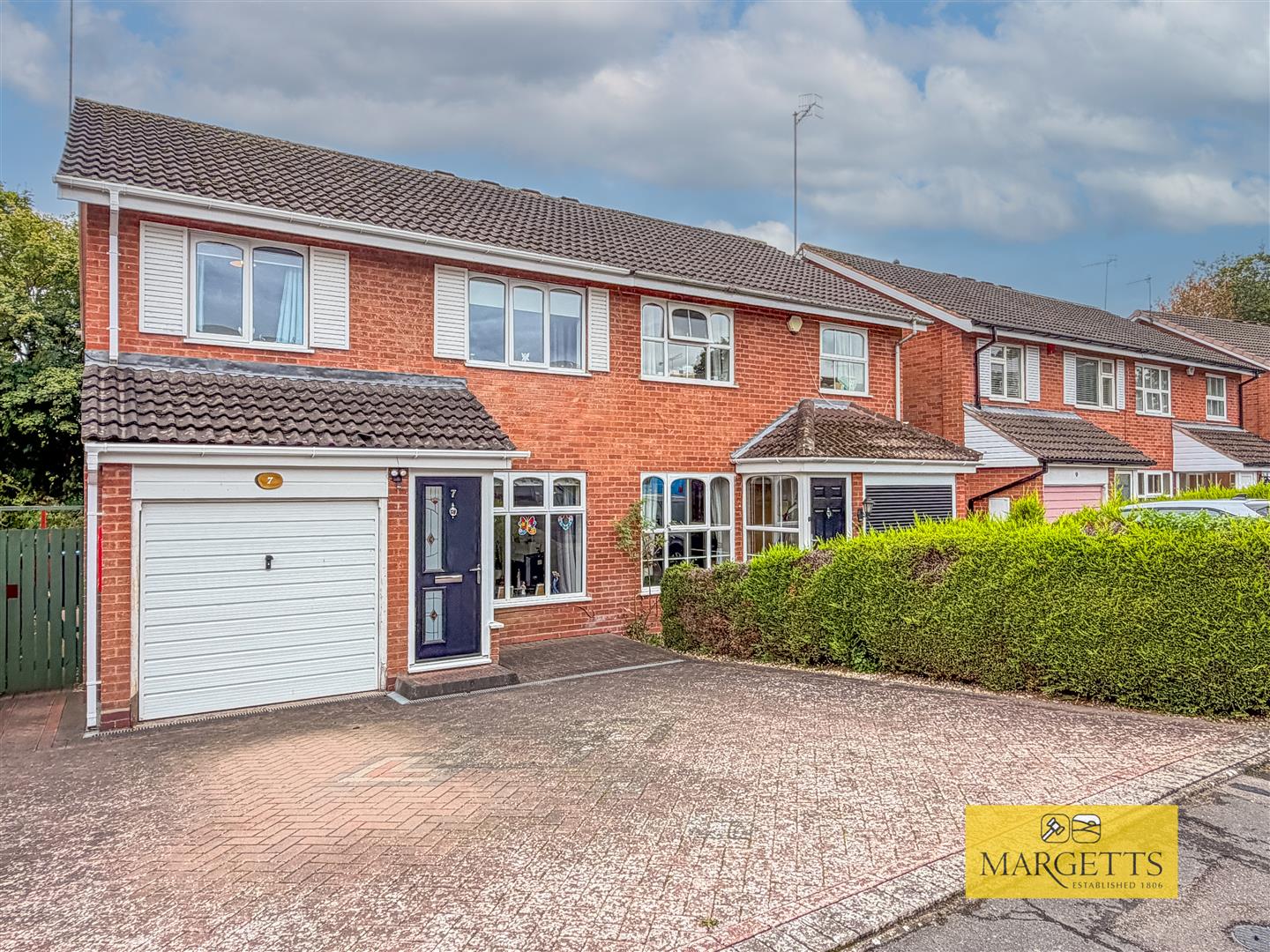 Lyster Close, Warwick