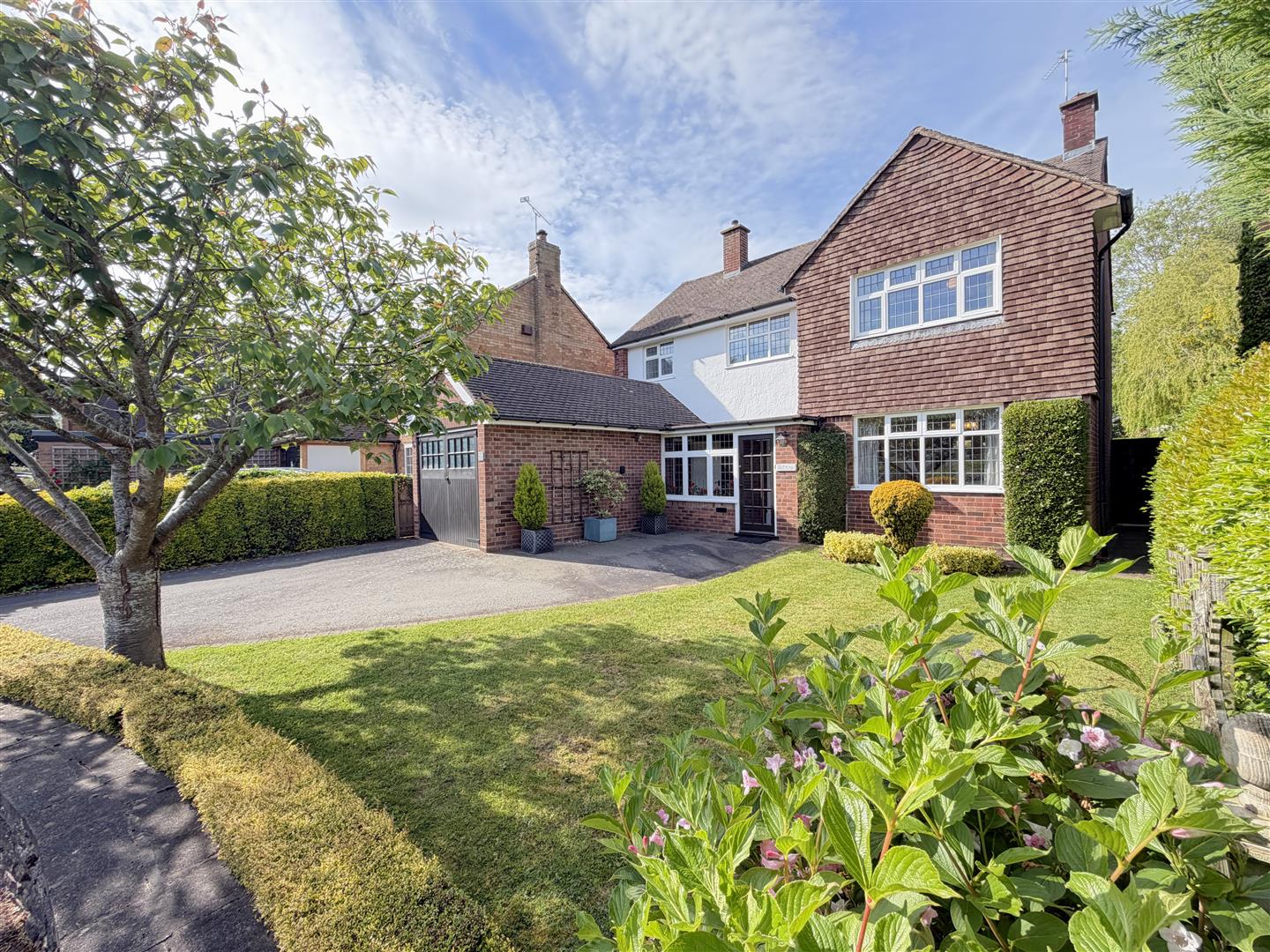 Amherst Road, Off Malthouse Lane, Kenilworth