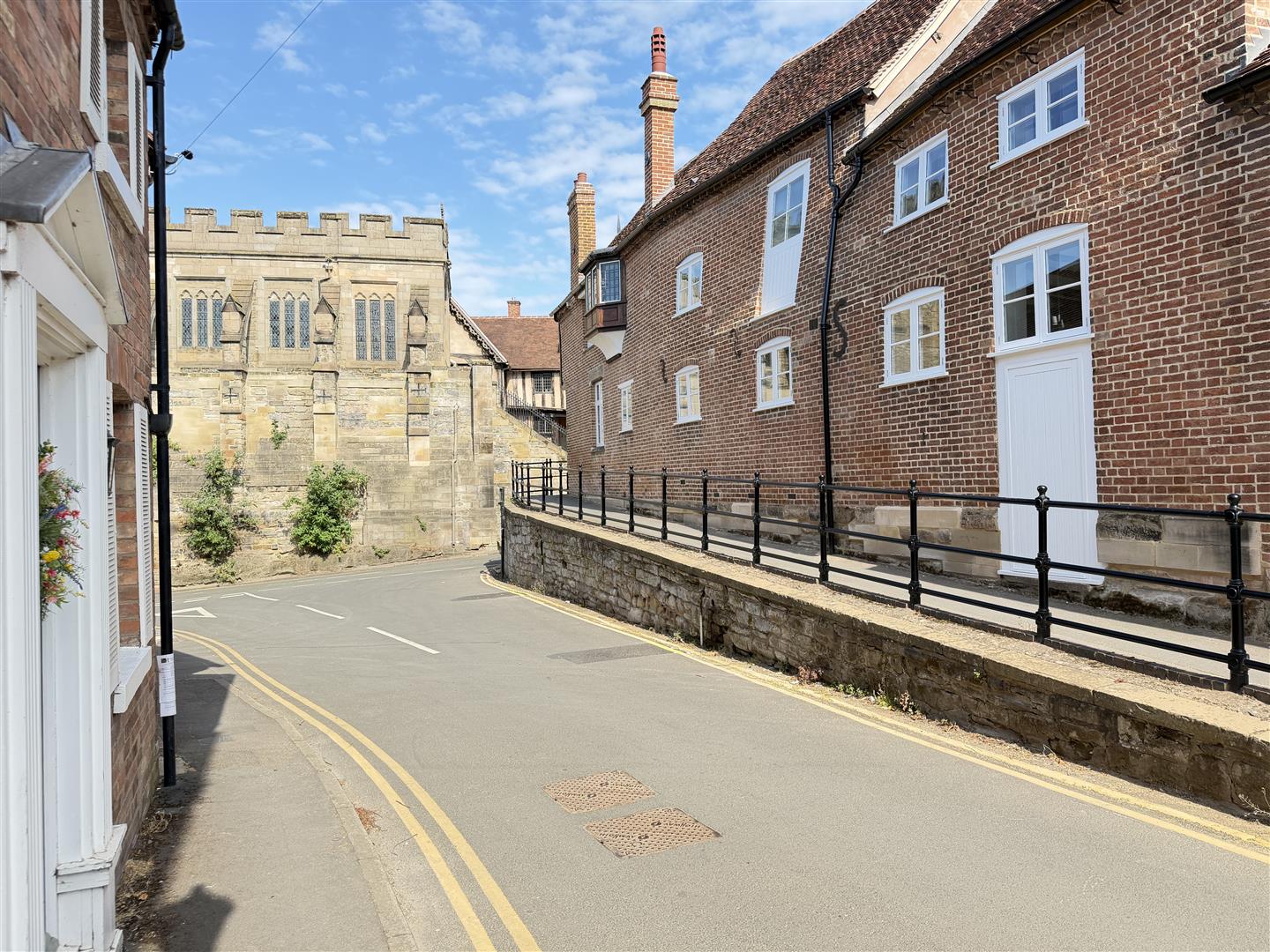 Leycester Place, Central Warwick 17