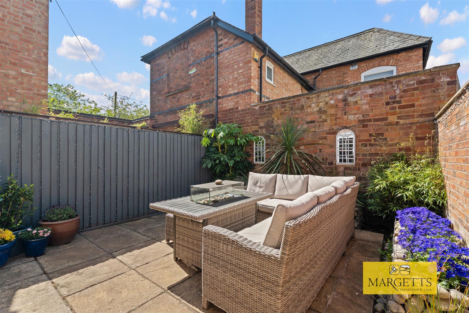 Castle Lane, Warwick 36