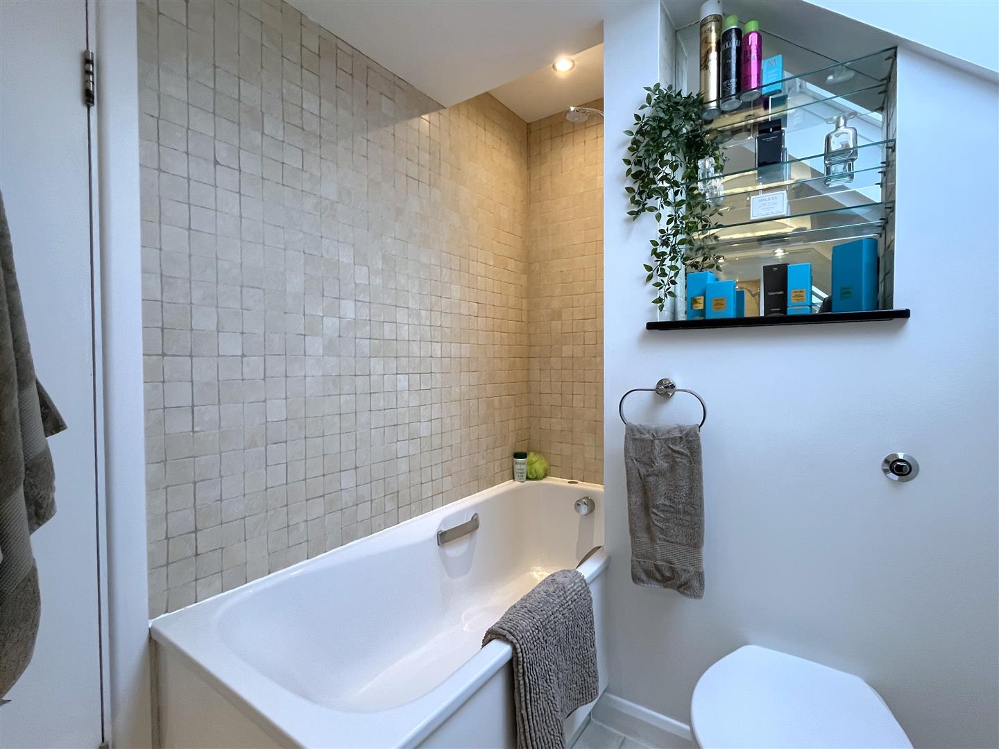 Binswood Avenue, Leamington Spa 17