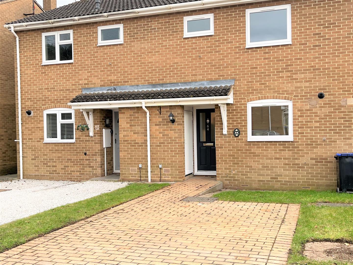 Weston Close, Warwick