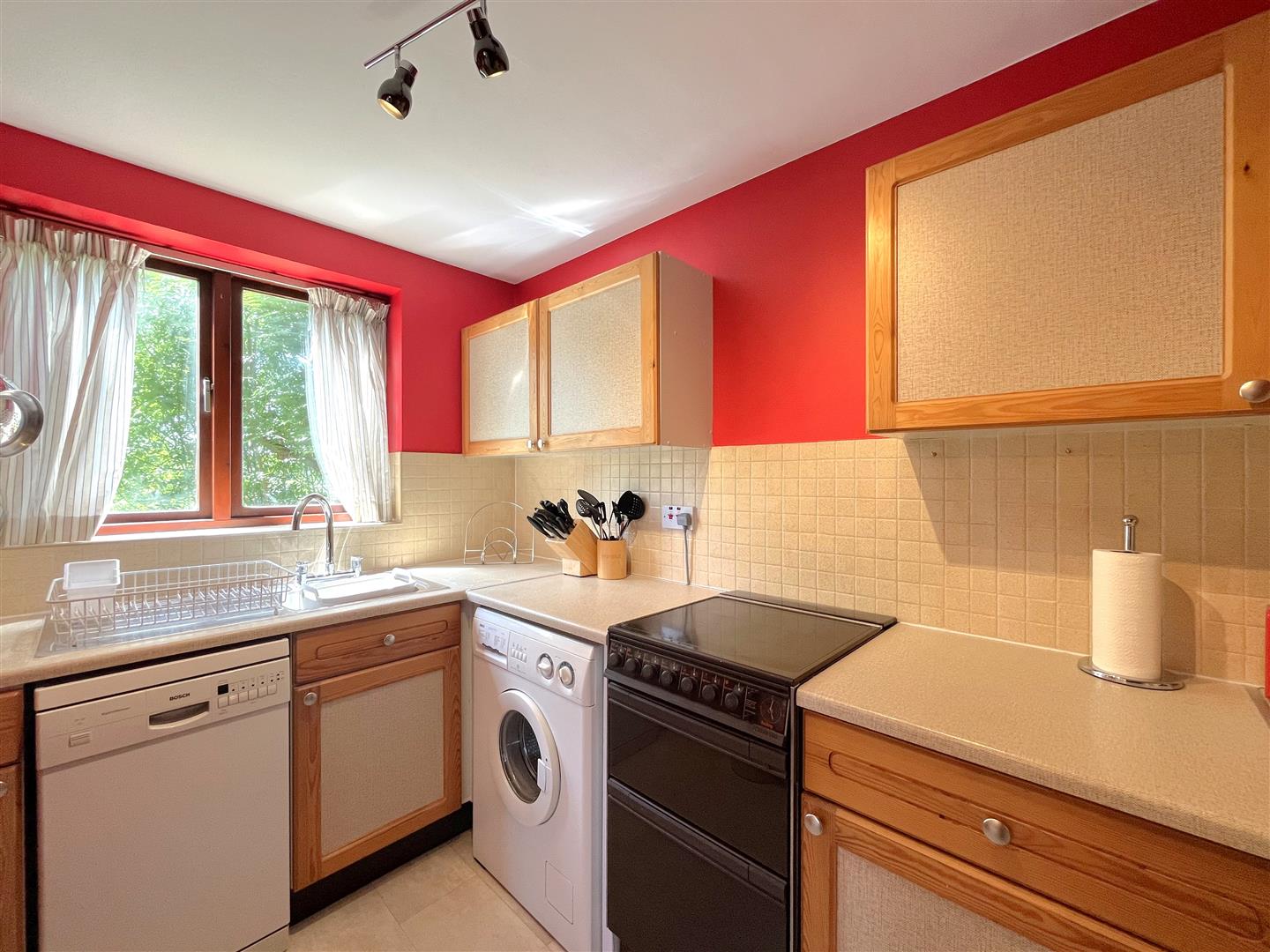 Wallace House, Lammas Walk, Warwick 8