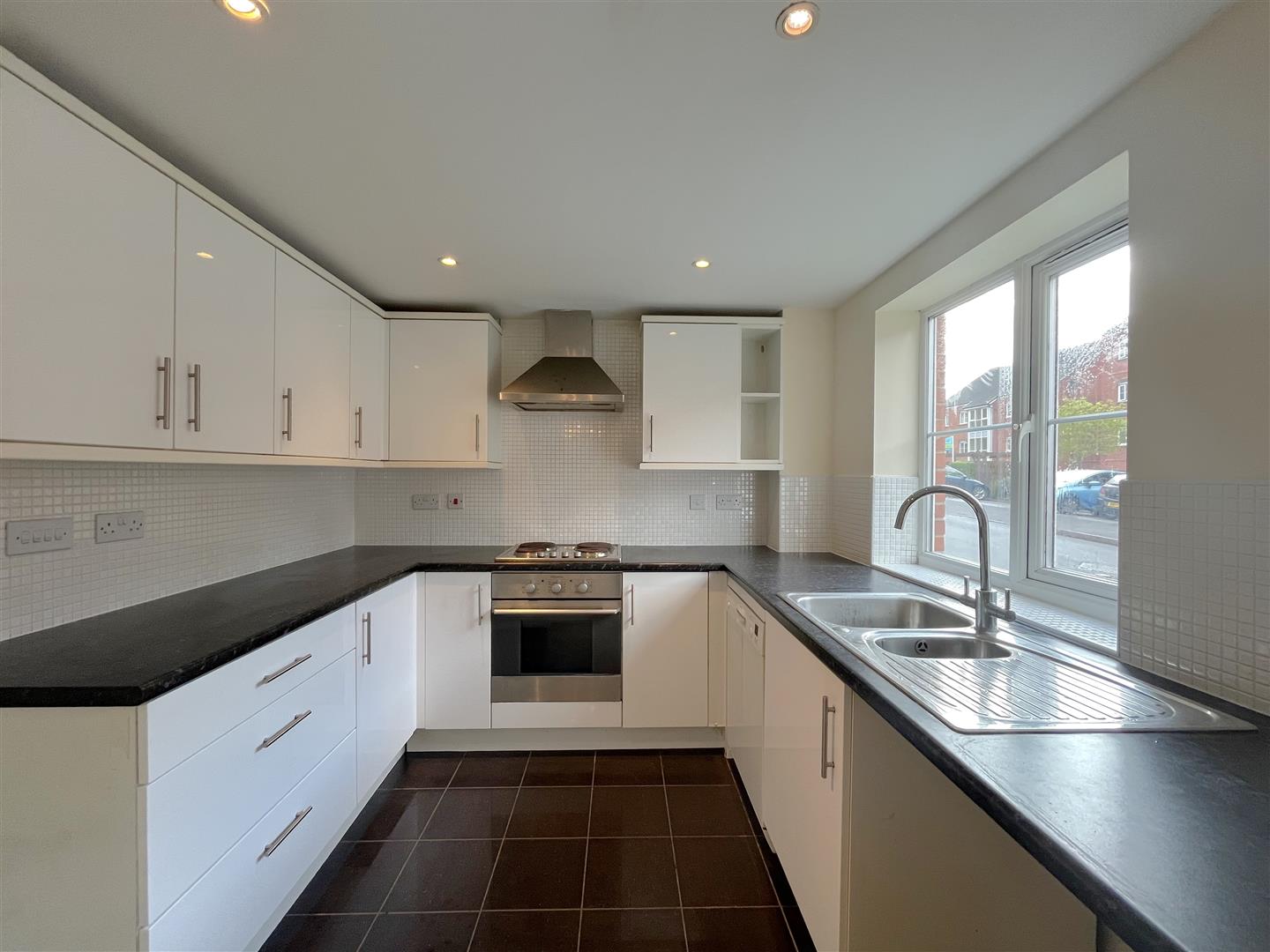 Cape Ct, Chandley Wharf, Warwick 5