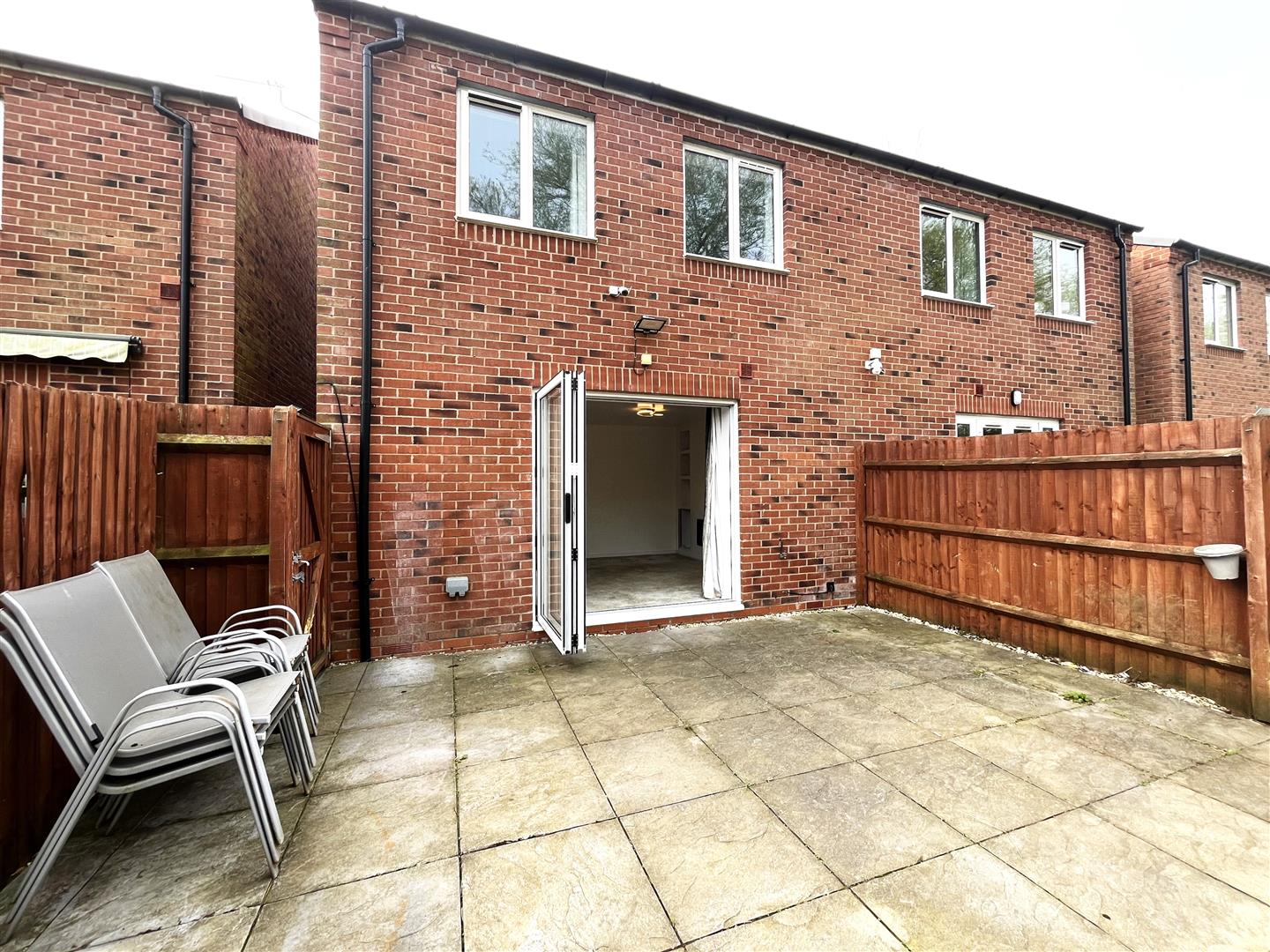 Hankinson Road, Warwick 3