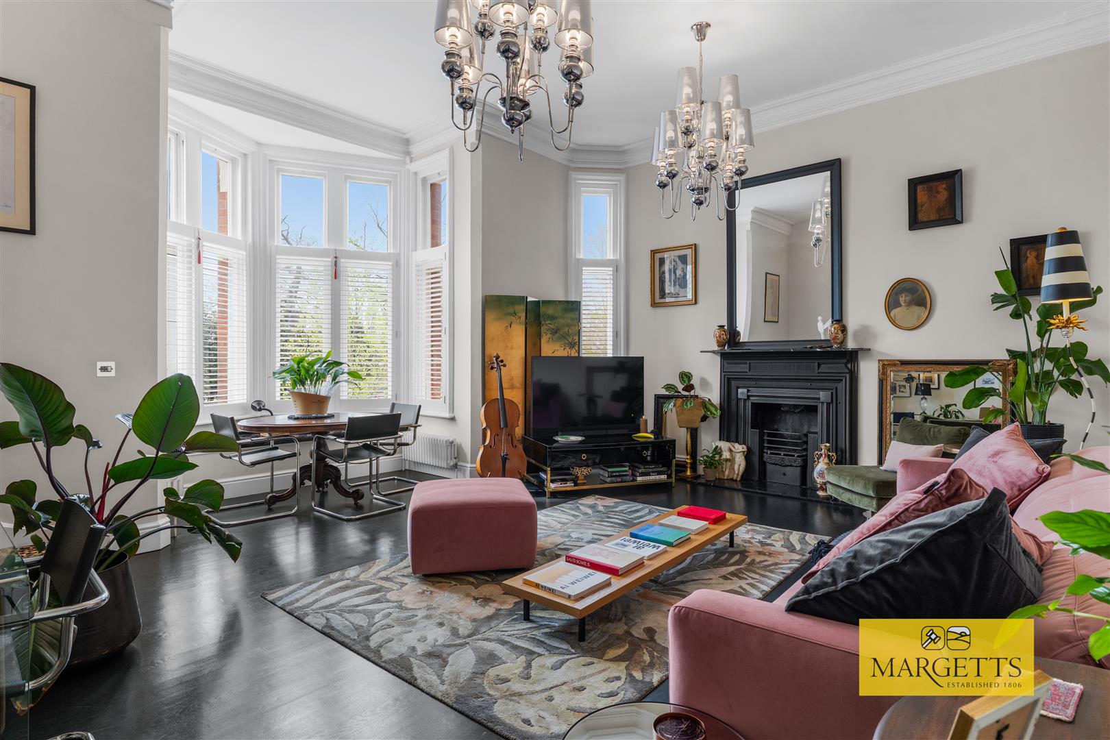 Southcotes, Warwick New Road, Royal Leamington spa 3