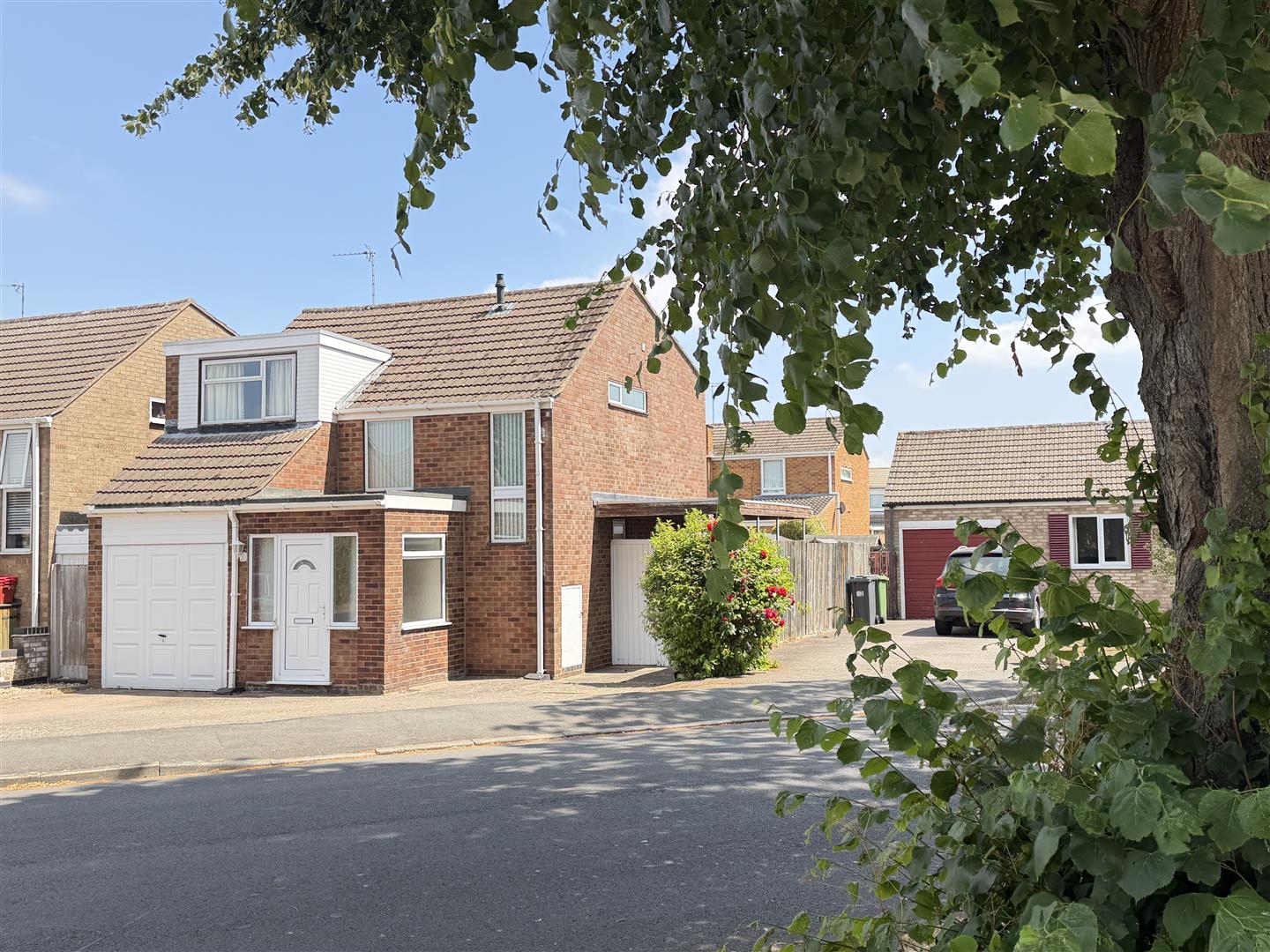 Arras Boulevard, Hampton Magna, Warwick