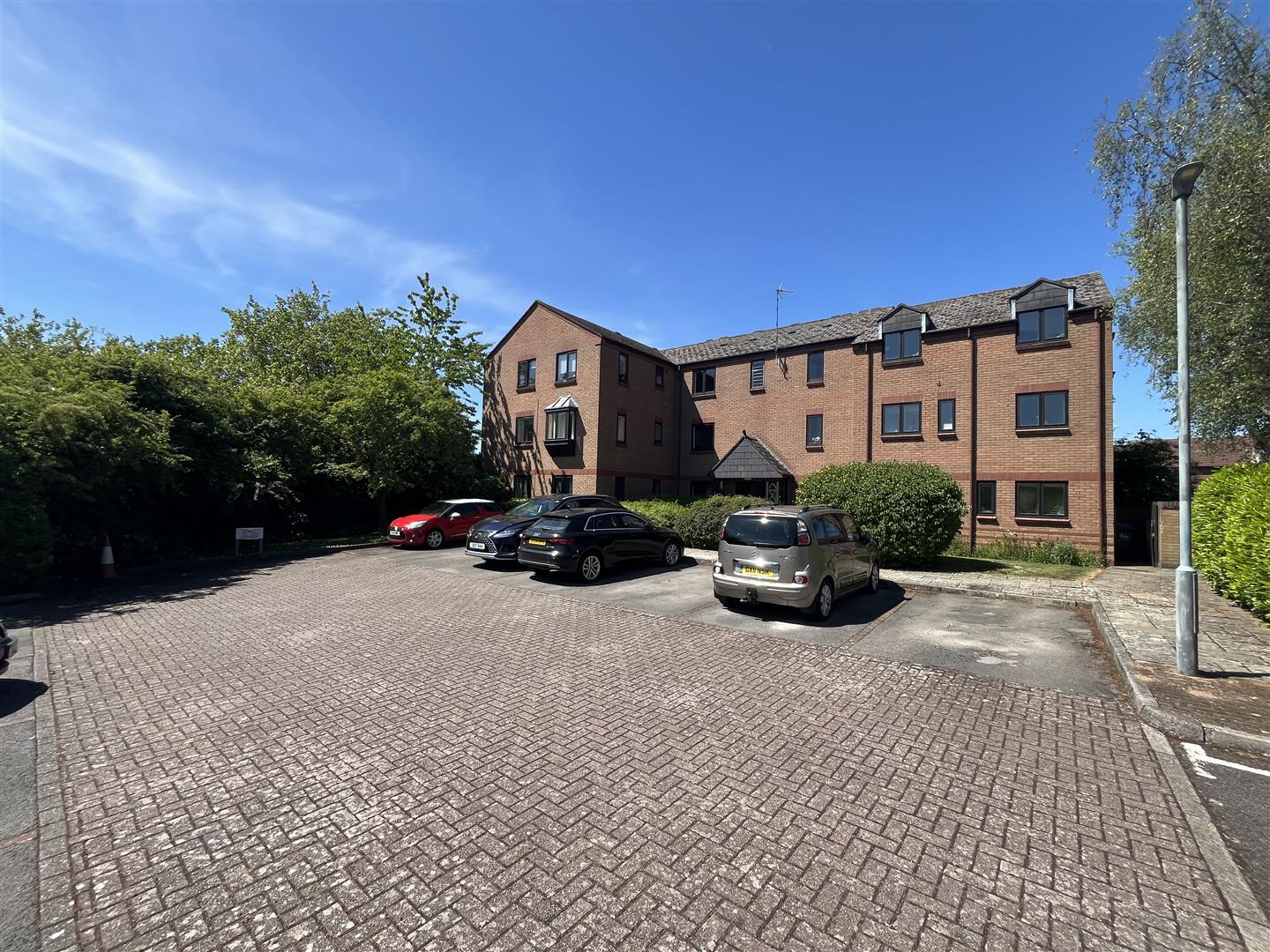 Wallace House, Lammas Walk, Warwick 13
