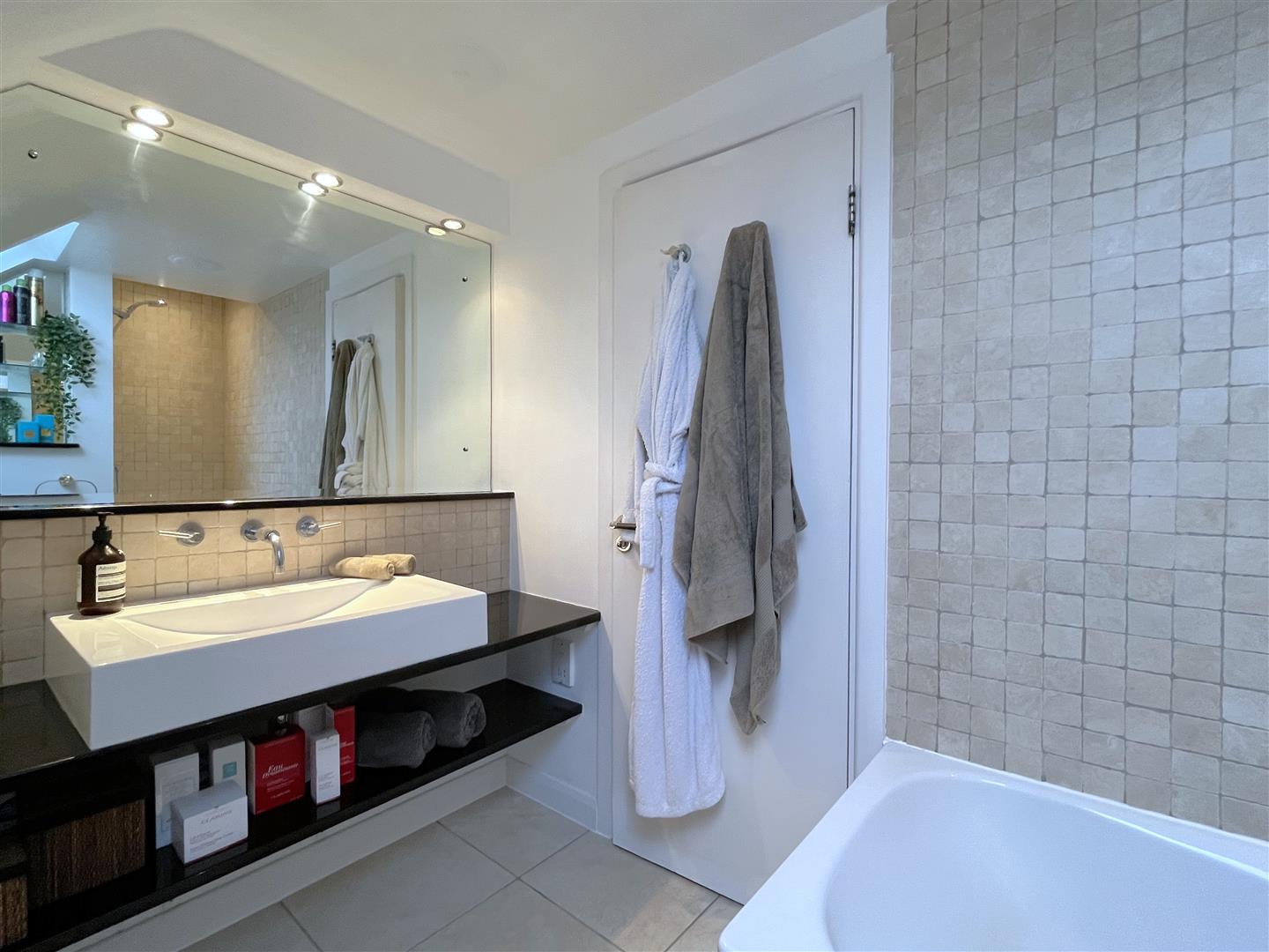 Binswood Avenue, Leamington Spa 18