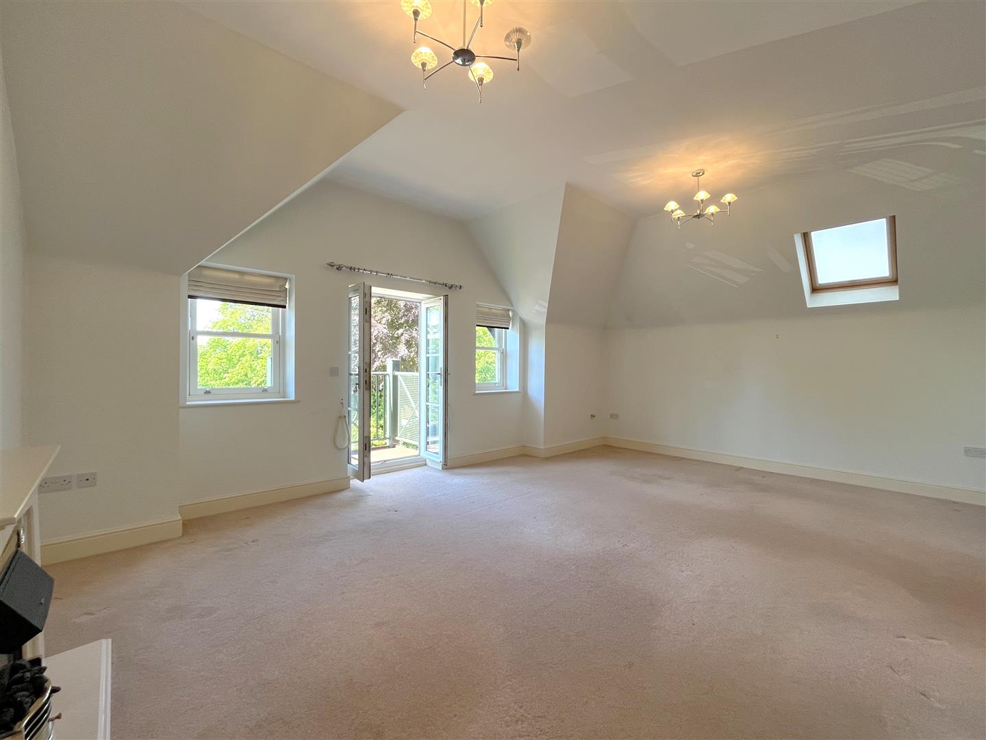 Saxon Court, Guys Cliffe Avenue, Royal Leamington Spa 6
