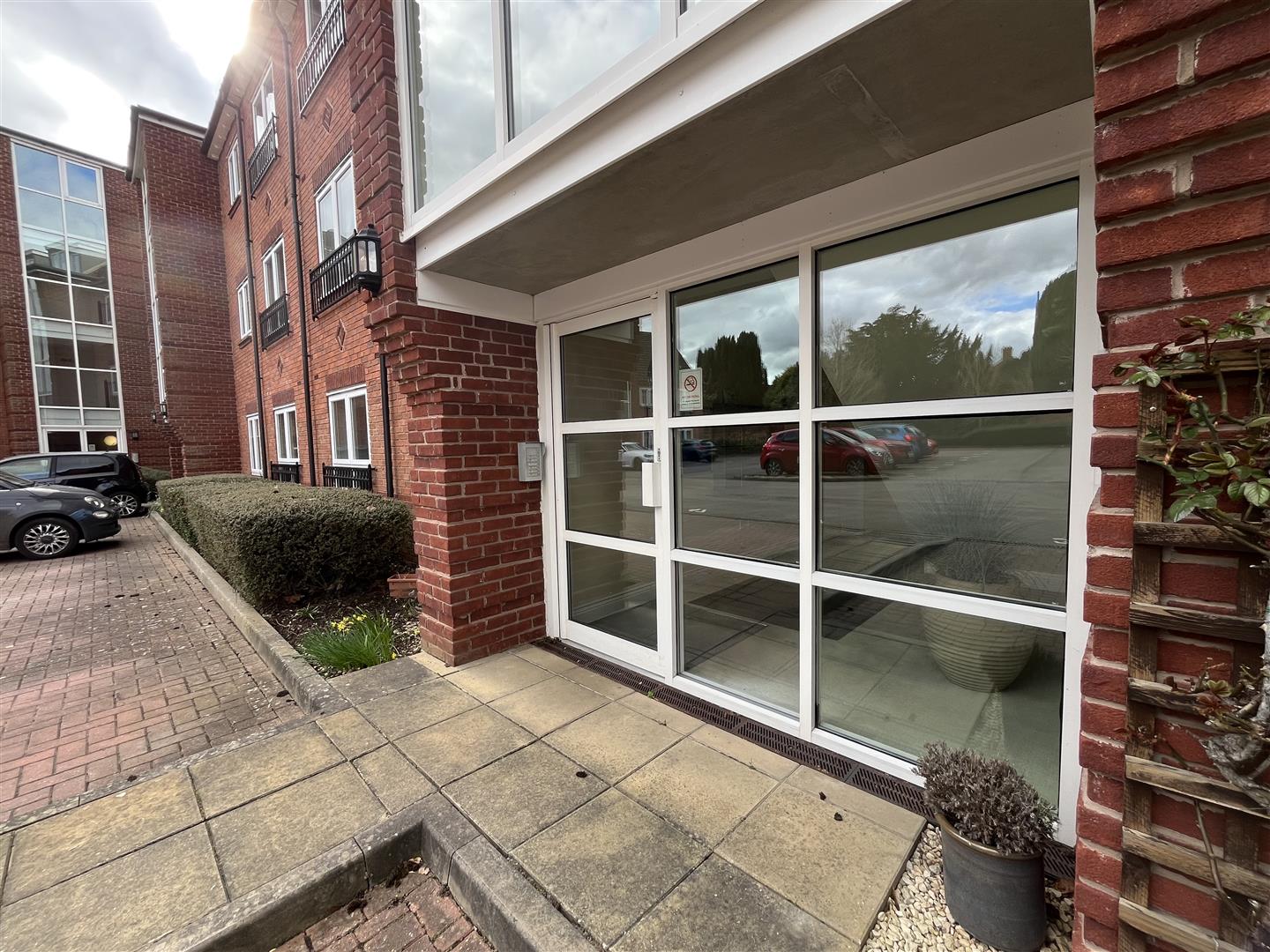 Bread And Meat Close, Warwick 2