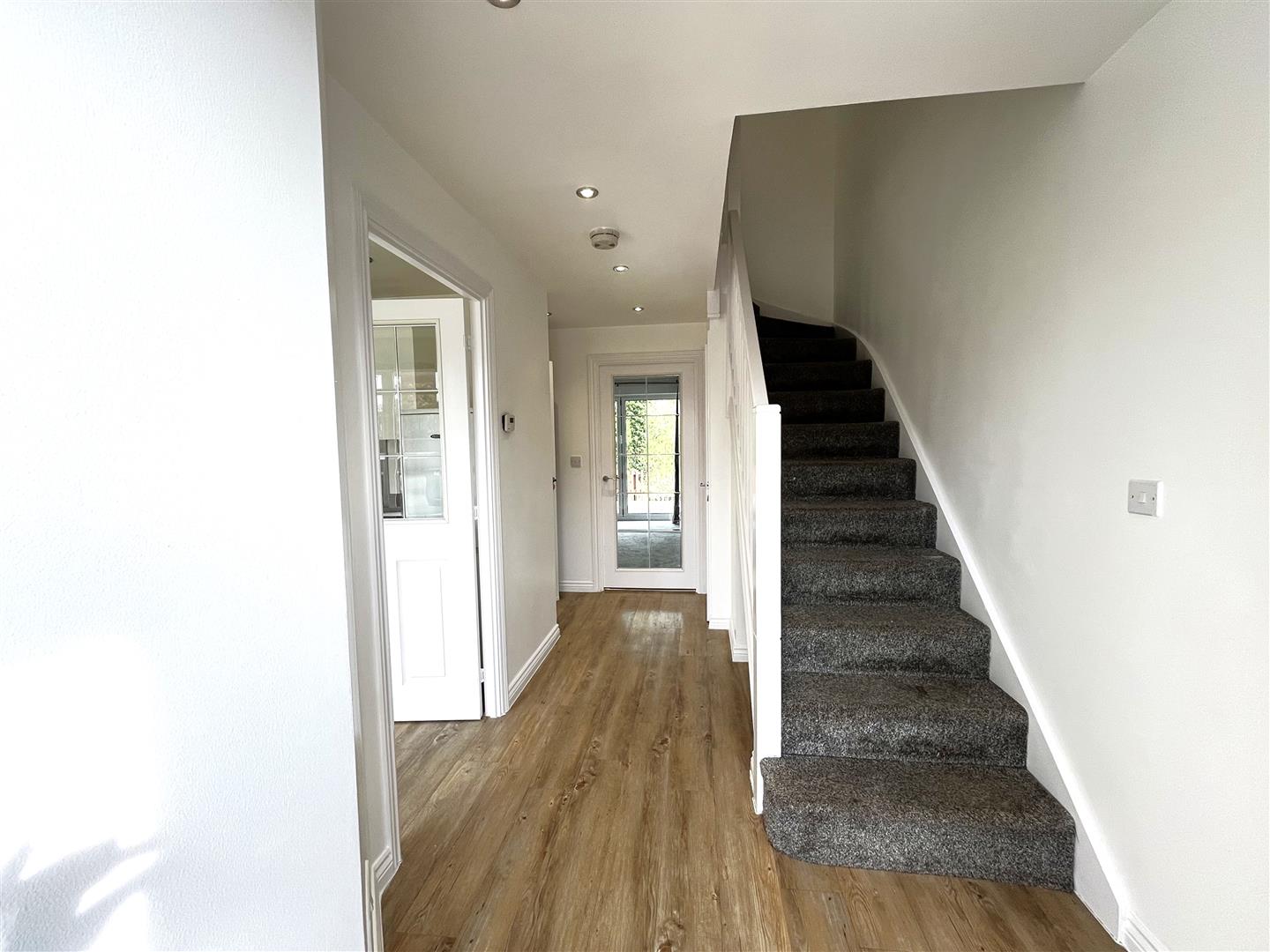 Hankinson Road, Warwick 7