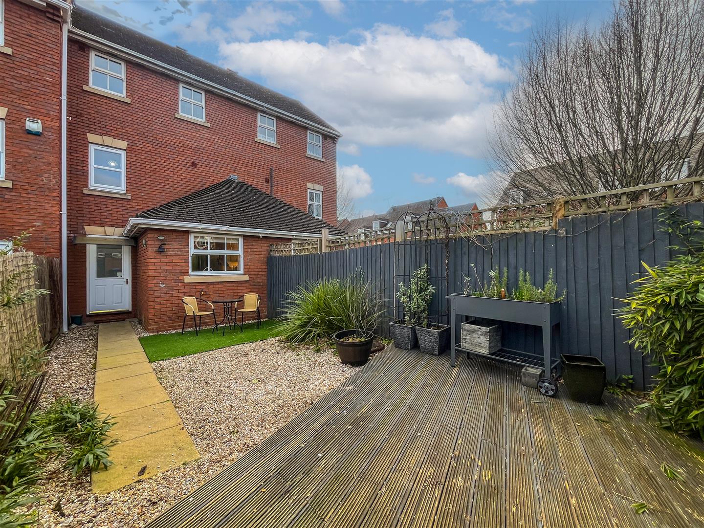 Charter Approach, Off West St, Nr Central Warwick 15