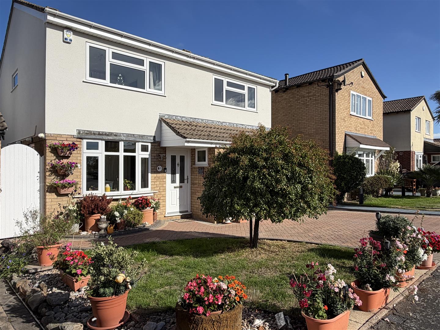Hathaway Drive, Woodloes Park, Warwick 2